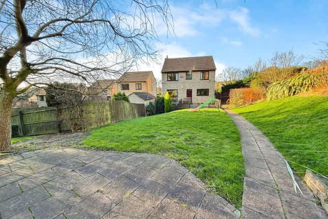 4 bed property, in Cheriton Drive, £400,000