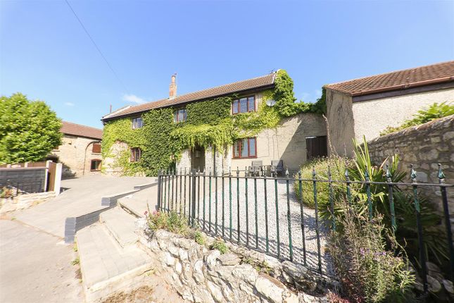 5 bed property, in High Street, £695,000
