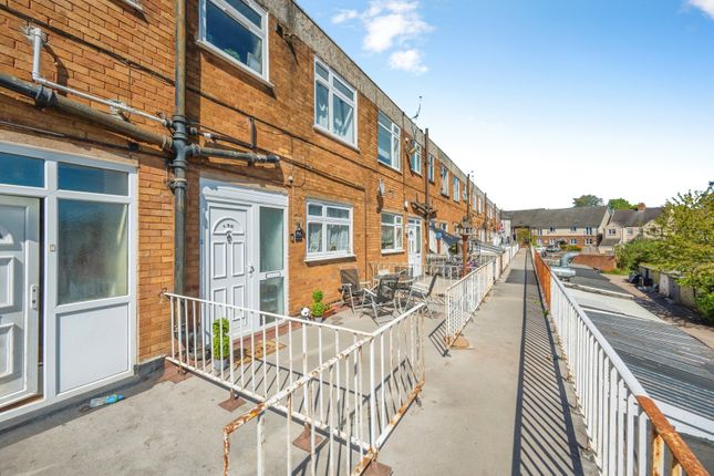 3 bed property, in Browns Lane, £80,000