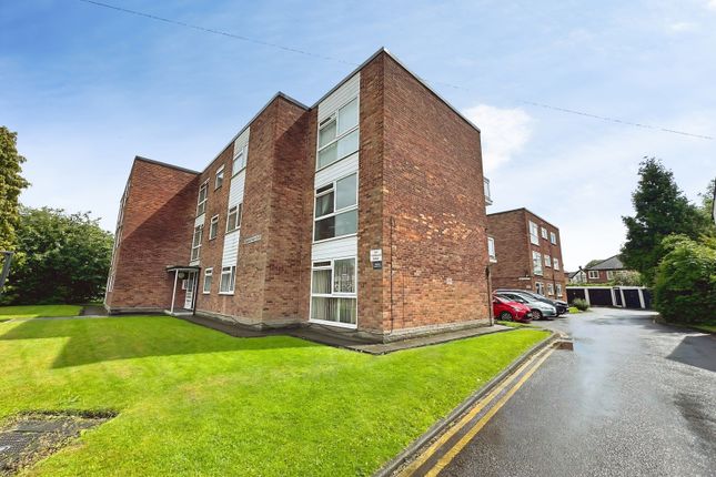 2 bed property, in Florence Park Court, £195,000