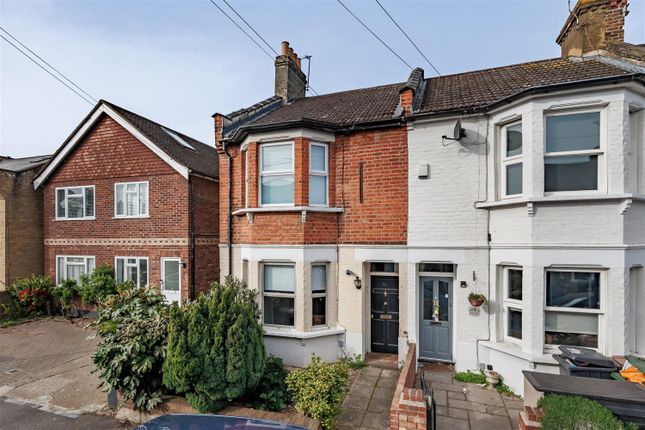 1 bed property, in Stanley Way, £275,000