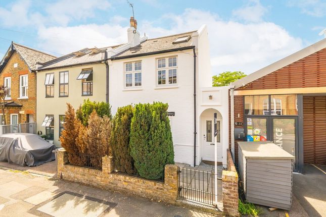 3 bed property, in Russell Road, £995,000