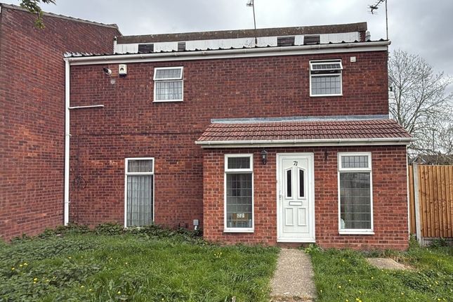 4 bed property, in Victoria Road, £330,000