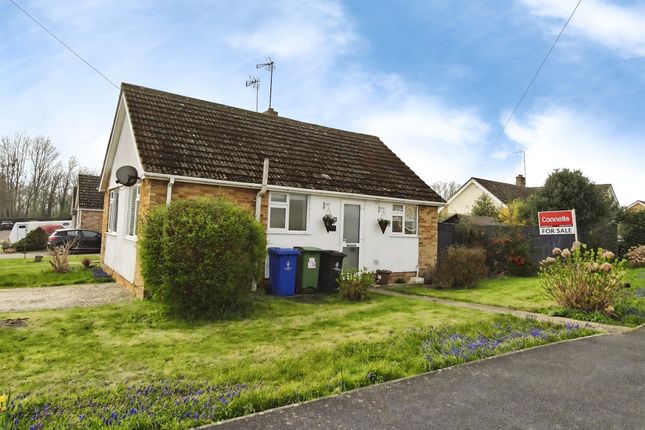 2 bed property, in Horton Road, £325,000