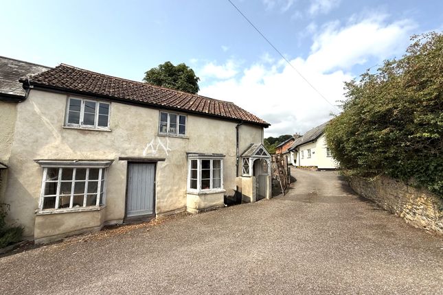 4 bed property, in Golden Hill, £425,000