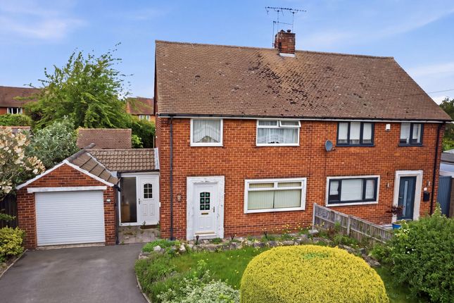 3 bed property, in Thackeray Close, £180,000
