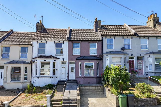 2 bed property, in Athelstan Road, £295,000