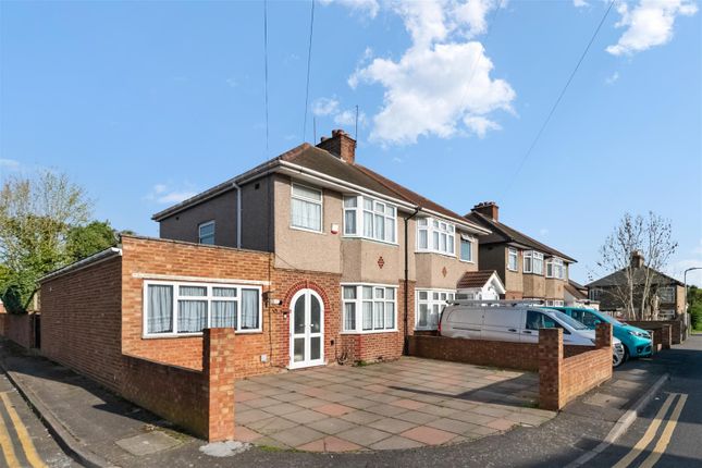 4 bed property, in New Road, £715,000