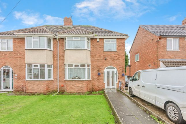 3 bed property, in Springfield Crescent, £290,000