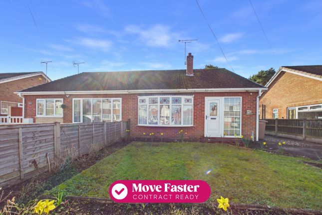 2 bed property, in Plantation Drive, £200,000