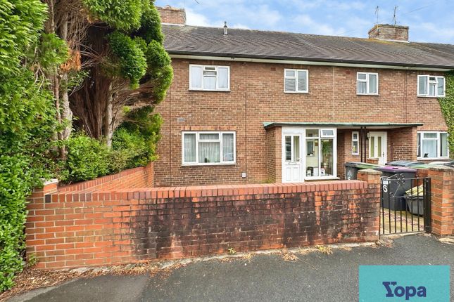 4 bed property, in Clifford Road, £250,000