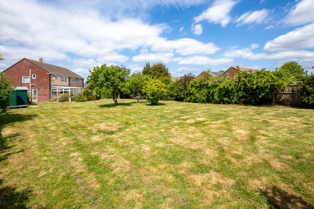3 bed property, in Sedgewick Close, £410,000