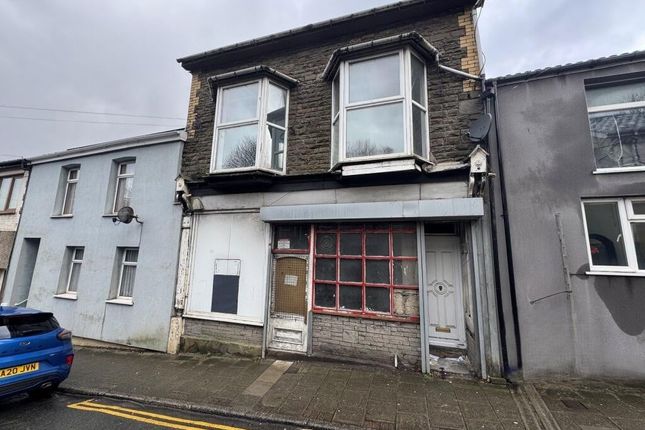 5 bed property, in Ystrad Road, £85,000