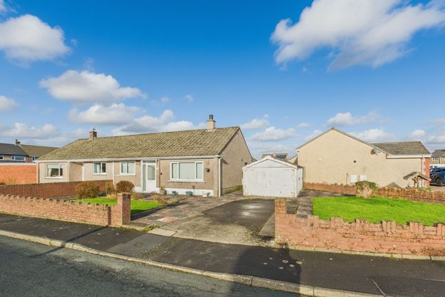 2 bed property, in Red Beck Park, £120,000