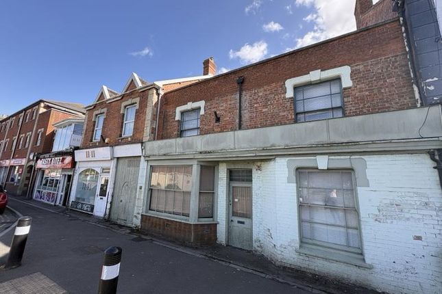 4 bed property, in Market Street, £250,000