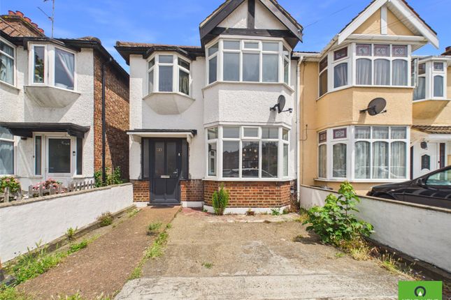 3 bed property, in Kingsmead Avenue, £450,000