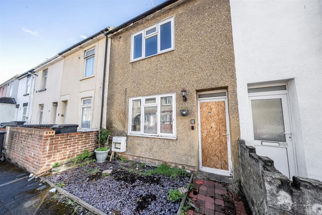 2 bed property, in Argyle Street, £115,000