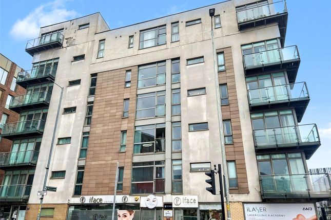 2 bed property, in Ludgate Hill, £82,000