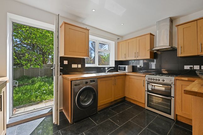 4 bed property, in Hoylake Road, £750,000
