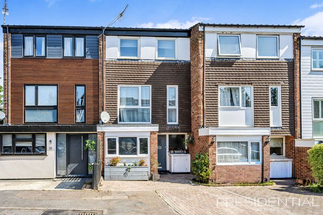 3 bed property, in Church Close, £500,000