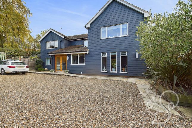 5 bed property, in Firs Hamlet, £950,000