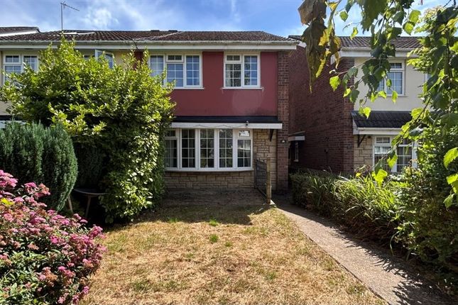 3 bed property, in Glyn Rhosyn, £146,000