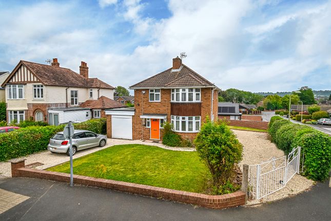 3 bed property, in Conduit Lane, £475,000