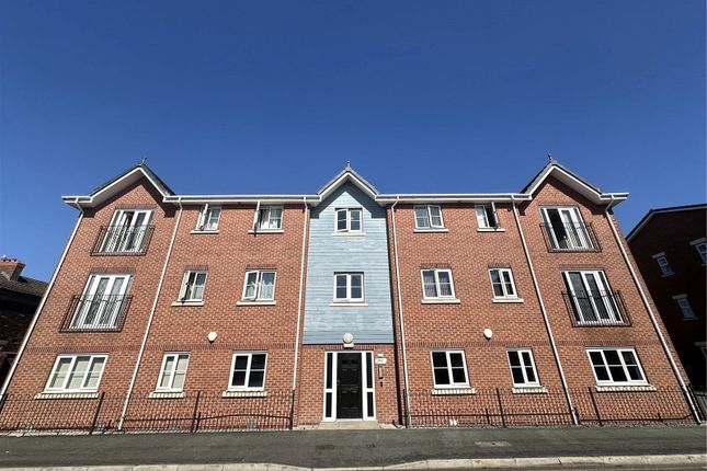 2 bed property, in Guest Street, £65,000