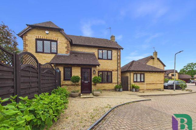 5 bed property, in Chantry Close, £625,000