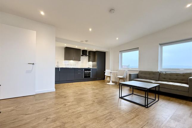 1 bed property, in Nelson Street, £140,000