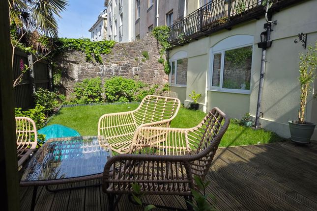 2 bed property, in Park Hill Road, £210,000