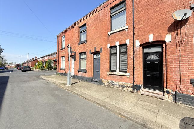 2 bed property, in Hope Street, £185,000