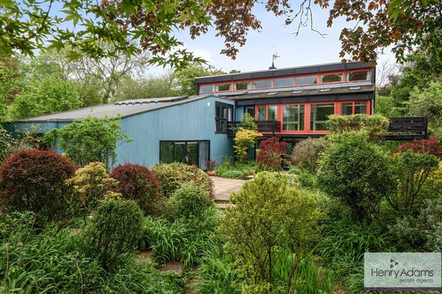 4 bed property, in Winchester Road, £950,000
