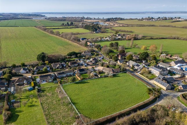 Land, in Thorley, £99,950