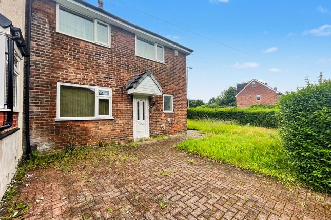 2 bed property, in Carr Avenue, £190,000