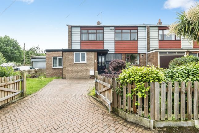 4 bed property, in Hembrigg Gardens, £120,000