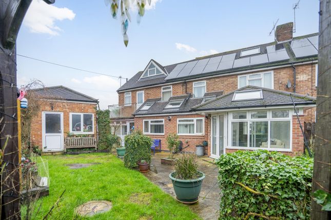 6 bed property, in Leven Road, £550,000