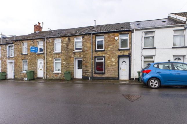 2 bed property, in Windsor Street, £120,000
