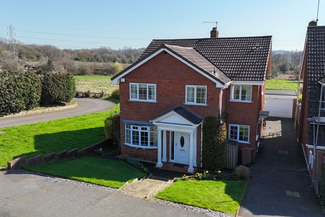 4 bed property, in Jonathan Road, £420,000