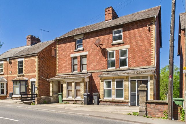 3 bed property, in Bath Road, £385,000