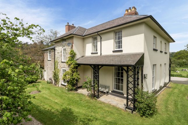 6 bed property, in Llwynderw, £925,000