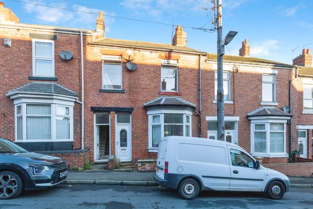 2 bed property, in Alfred Street, £35,000