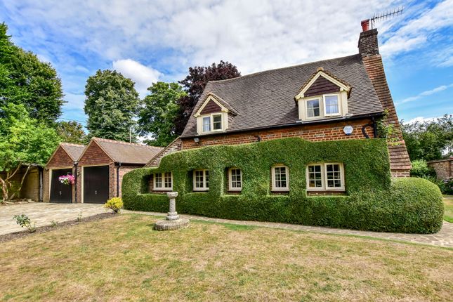 2 bed property, in Chesham Road, £780,000