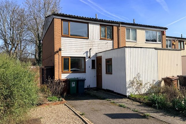 3 bed property, in Woodland Grove, £105,000