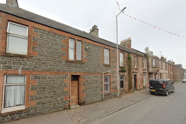1 bed property, in East Main Street, £18,000