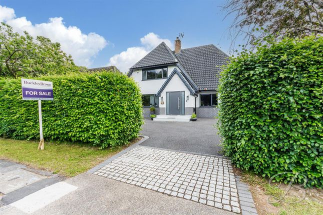 4 bed property, in The Avenue, £700,000