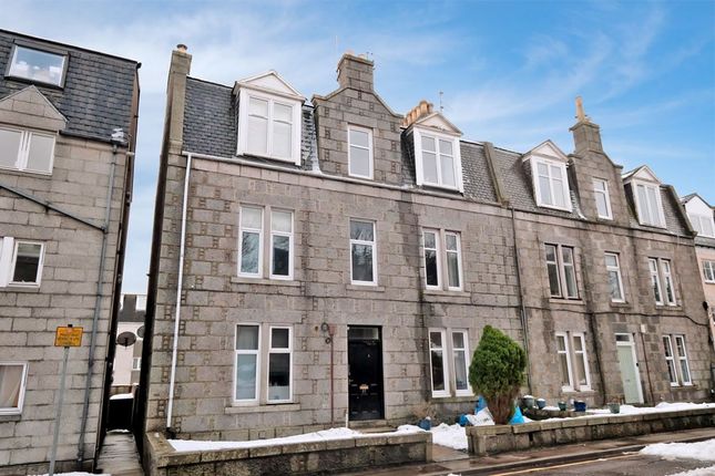 1 bed property, in 25c, £44,000