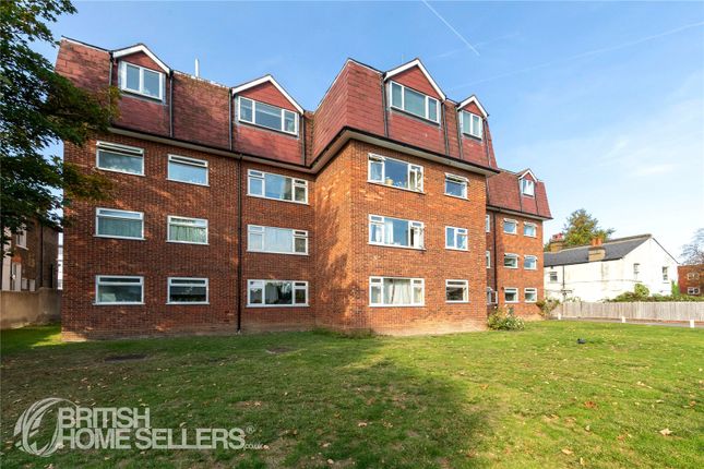 1 bed property, in Croydon Road, £190,000