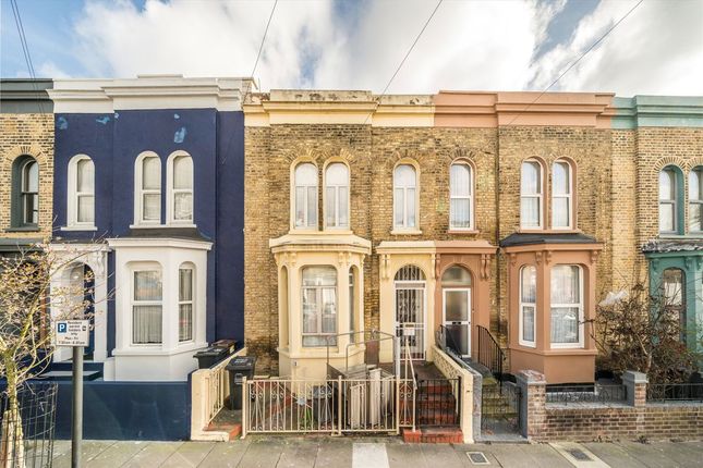3 bed property, in Elderfield Road, £1,100,000