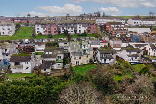 5 bed property, in Looe, £250,000
